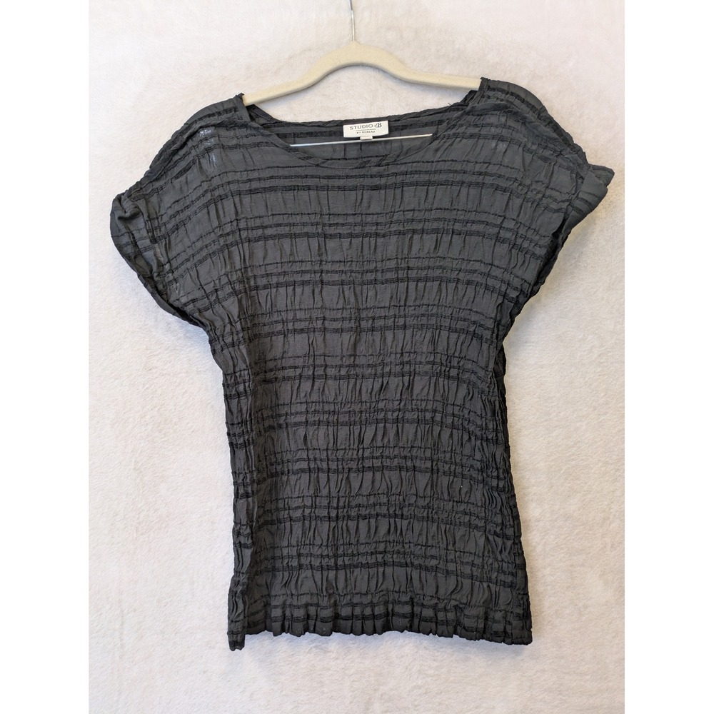 Studio B by Bobeau Top Women's Medium Black Textured Smocked Short Sleeve Scoop